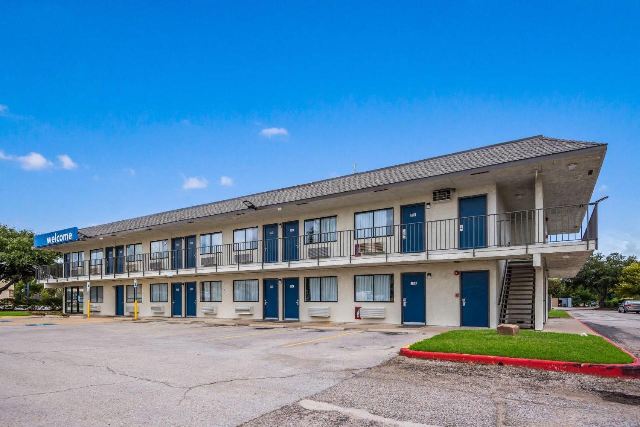 Motel 6-College Station, Tx - Bryan מראה חיצוני תמונה