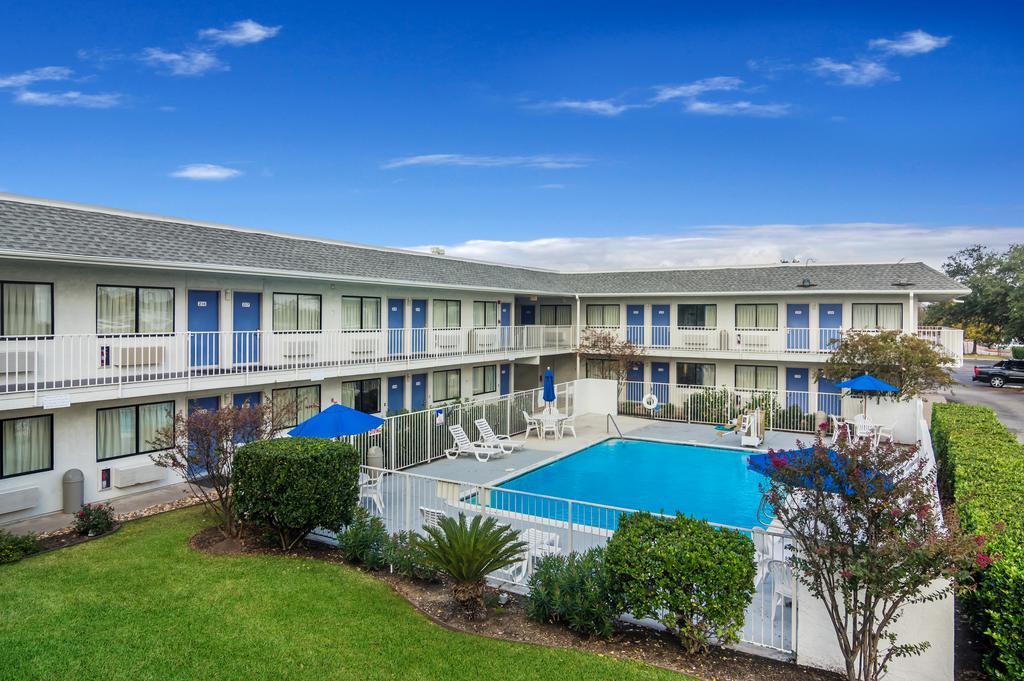 Motel 6-College Station, Tx - Bryan מראה חיצוני תמונה