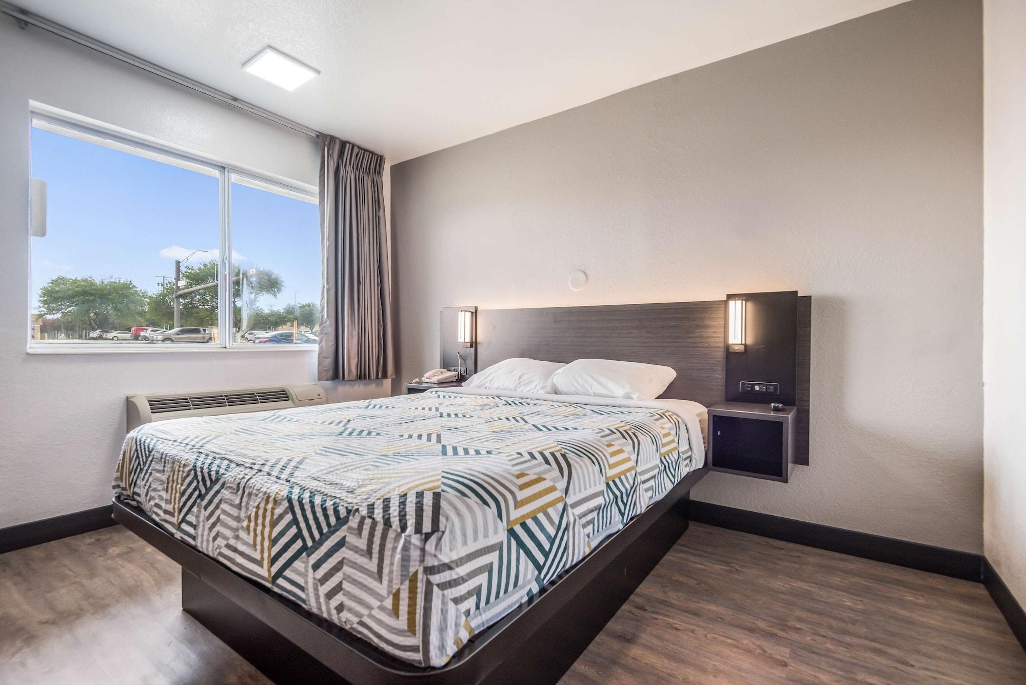 Motel 6-College Station, Tx - Bryan מראה חיצוני תמונה