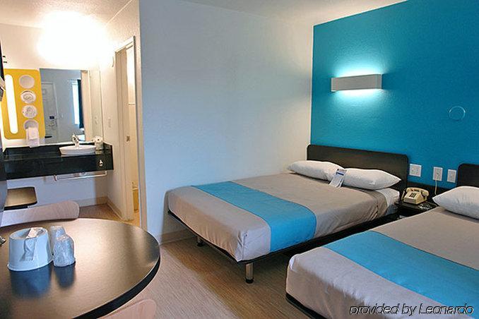 Motel 6-College Station, Tx - Bryan מראה חיצוני תמונה