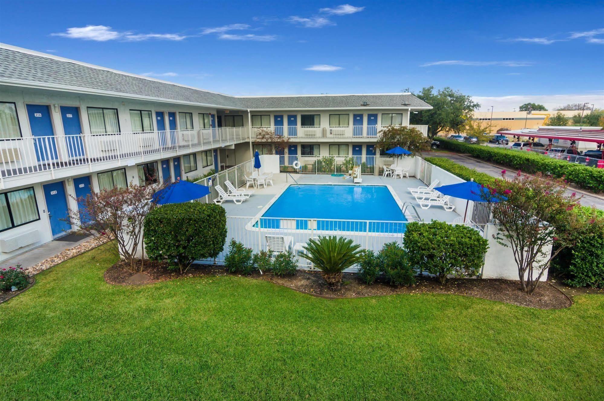 Motel 6-College Station, Tx - Bryan מראה חיצוני תמונה